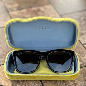 NEW Gucci Black Sunglasses